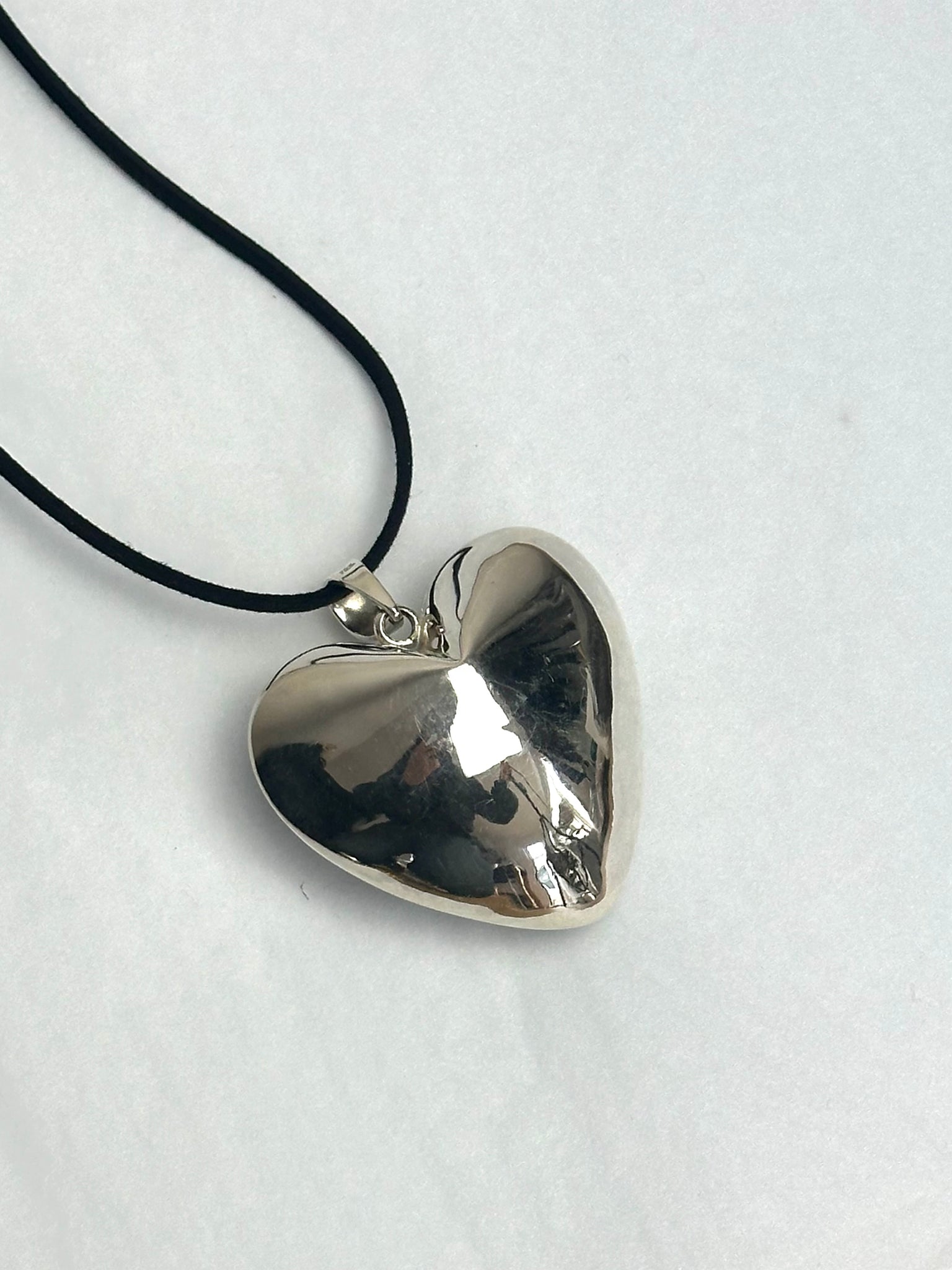 SECONDS - Mirella Heart Necklace